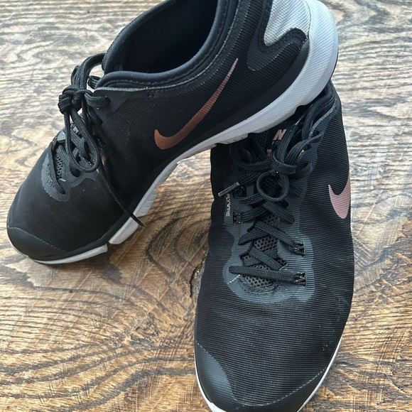 Women's Nike Training Flex tr6 Black/ Rose Gold size 10 - Picture 12 of 12